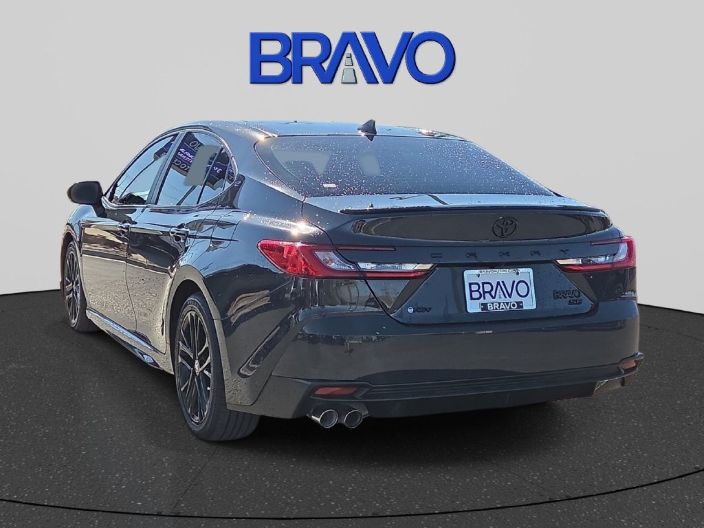 Used 2025 Toyota Camry SE FWD image 3