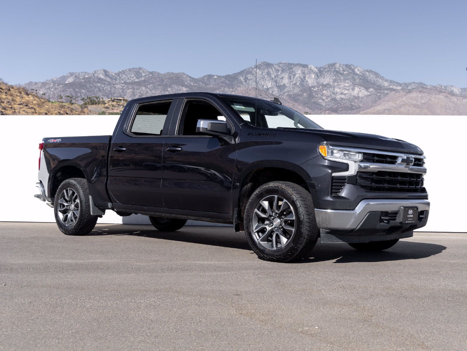 Used 2023 Chevrolet Silverado 1500 LT w/ Protection Package AWD/4WD image 8