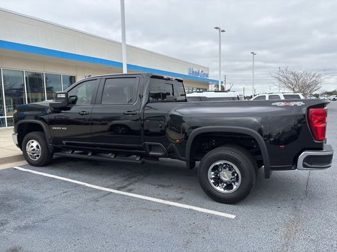 Used 2025 Chevrolet Silverado 3500 LT w/ All Star Edition image 2