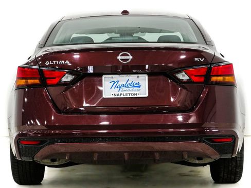Used 2024 Nissan Altima 2.5 SV image 7