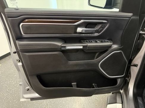 Used 2022 RAM 1500 Laramie AWD/4WD image 10