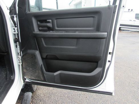 Used 2024 RAM 3500 Tradesman w/ Chrome Appearance Group AWD/4WD image 11