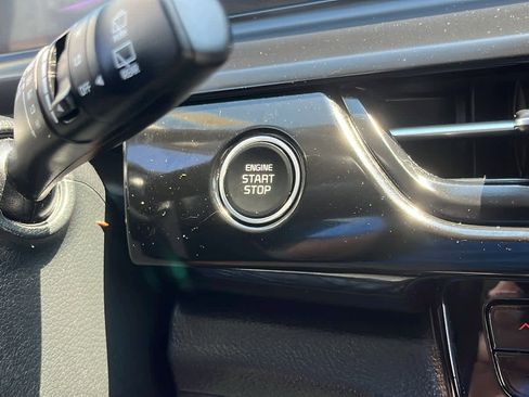 Used 2025 Kia Seltos S AWD/4WD image 22