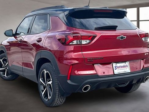 Used 2021 Chevrolet TrailBlazer RS w/ Sun and Liftgate Package image 4
