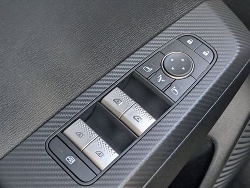 New 2026 Mitsubishi Outlander SE FWD image 25