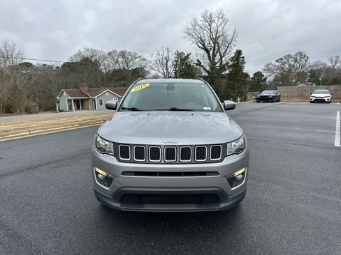 Used 2019 Jeep Compass Latitude w/ Popular Equipment Group image 2