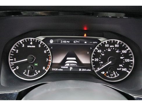 Used 2025 Nissan Pathfinder SV image 12