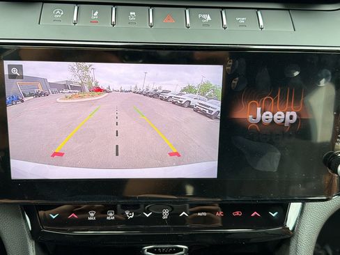New 2026 Jeep Grand Cherokee L 2WD image 18