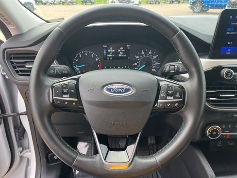 Used 2022 Ford Escape SE w/ Cold Weather Package image 19