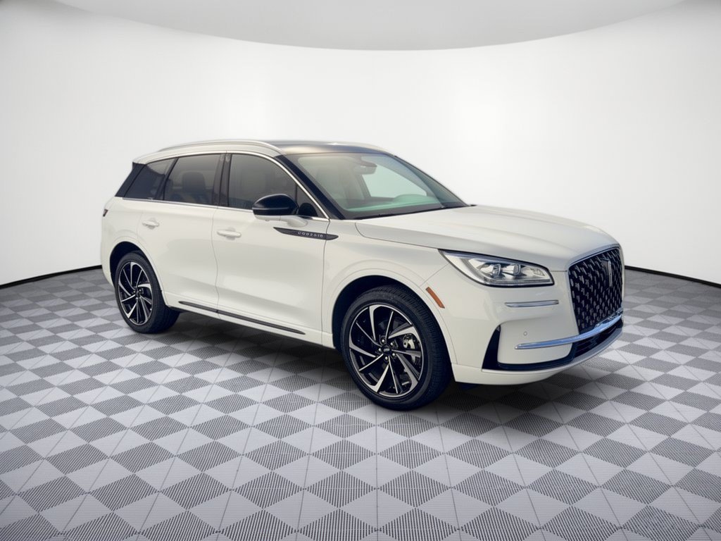 Used 2023 Lincoln Corsair Grand Touring w/ Equipment Group 301A AWD/4WD image 7