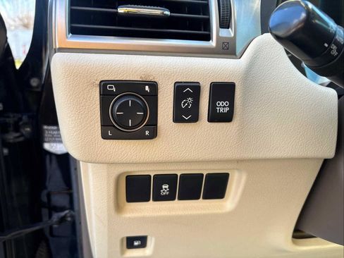 Used 2013 Lexus GX 460 w/ Comfort Plus Pkg AWD/4WD image 14