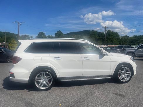Used 2016 Mercedes-Benz GL 550 4MATIC image 8