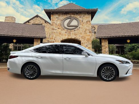 Certified 2024 Lexus ES 300h w/ Technology Package FWD image 5