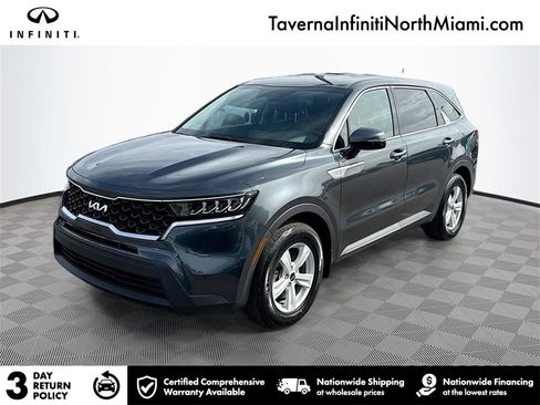 Used 2023 Kia Sorento LX image 1