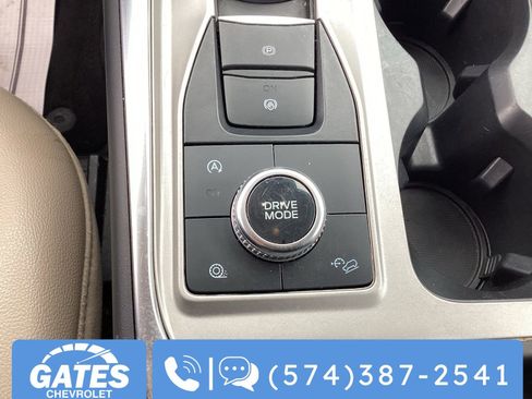 Used 2023 Ford Explorer Limited image 38