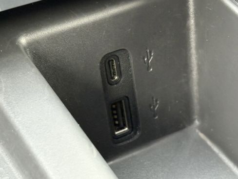 Used 2024 GMC Acadia Denali w/ Super Cruise Package image 28