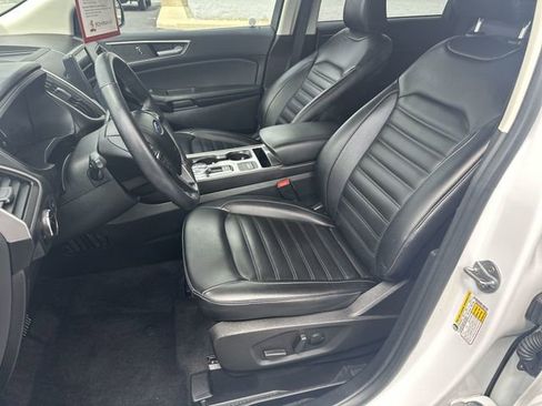 Used 2023 Ford Edge SEL image 10