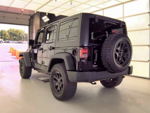 Used 2018 Jeep Wrangler Unlimited Sport w/ Connectivity Group AWD/4WD image 9