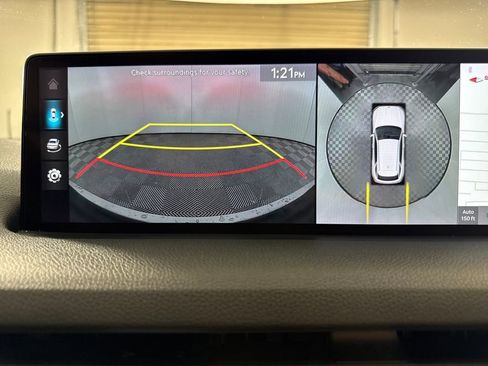 Used 2023 Genesis GV70 2.5T w/ Advanced Package image 16