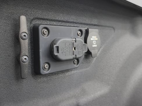 Used 2023 RAM 3500 Laramie AWD/4WD image 30