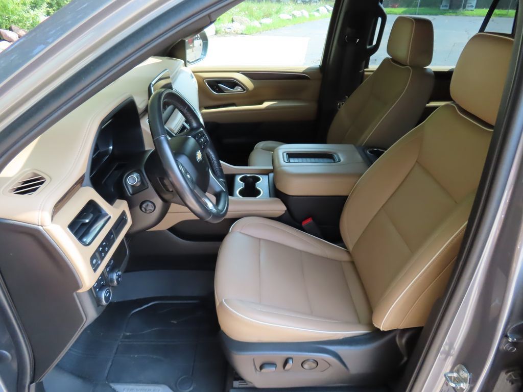 Used 2022 Chevrolet Tahoe Premier AWD/4WD image 25
