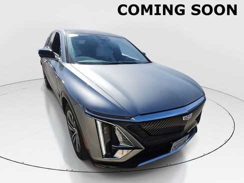 Used 2024 Cadillac Lyriq Luxury image 1