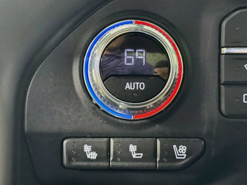 Used 2022 GMC Sierra 1500 AT4 w/ AT4 Premium Package AWD/4WD image 24