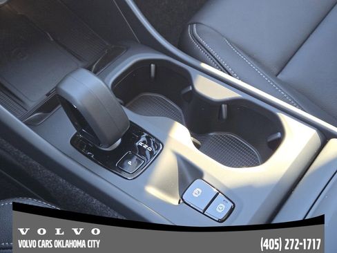 New 2026 Volvo XC40 B4 Core w/ Protection Package Premier image 19