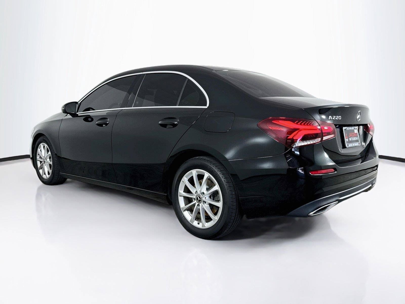 Used 2022 Mercedes-Benz A 220 image 3