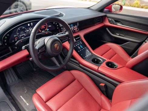 Used 2022 Porsche Taycan 4 Cross Turismo image 4