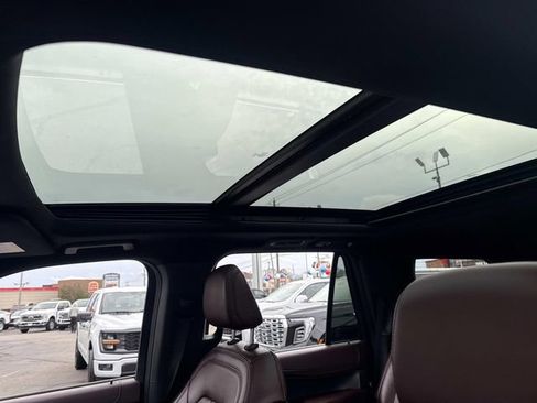 Used 2023 Ford Expedition Limited image 29