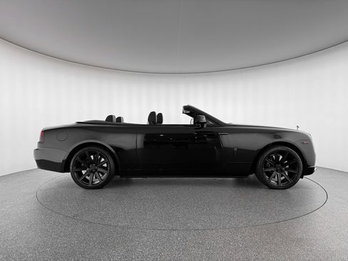 Used 2016 Rolls-Royce Dawn image 3