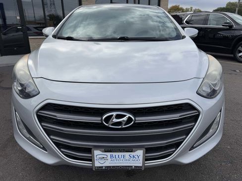 Used 2016 Hyundai Elantra GT w/ Option Group 02 image 2