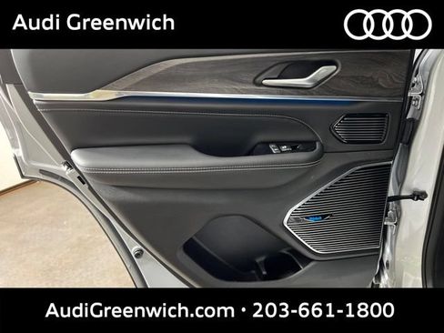 Used 2024 Jeep Grand Cherokee Overland w/ Trailer Tow Package AWD/4WD image 24