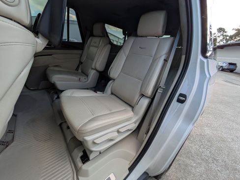Used 2022 Cadillac Escalade Premium Luxury Platinum image 39