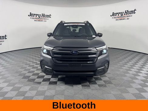 Used 2025 Subaru Forester Premium w/ Convenience Package #2 image 6