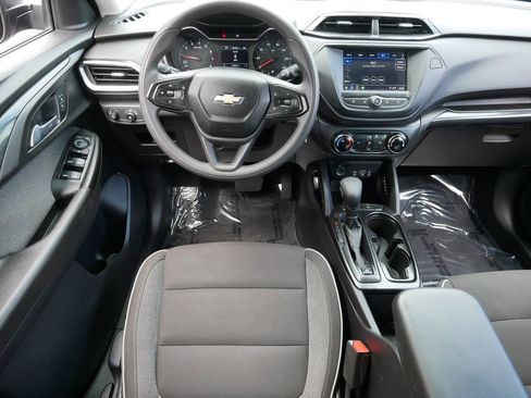 Used 2021 Chevrolet TrailBlazer LS FWD image 18