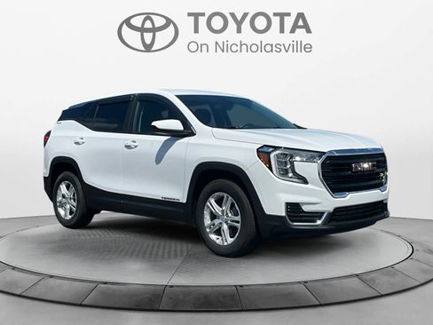 Used 2024 GMC Terrain SLE FWD image 7