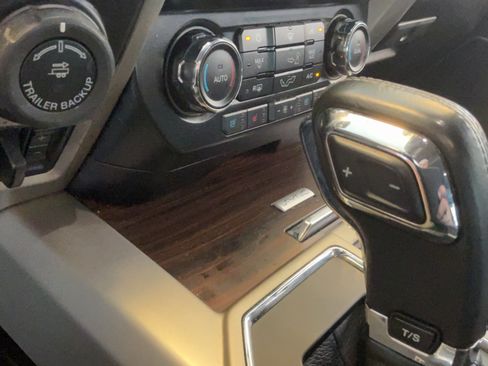 Used 2017 Ford F150 Lariat AWD/4WD image 14