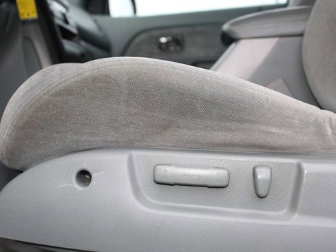 Used 2004 Honda Pilot EX image 11