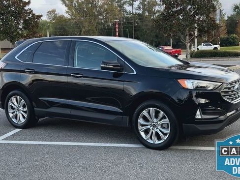 Used 2024 Ford Edge Titanium image 2