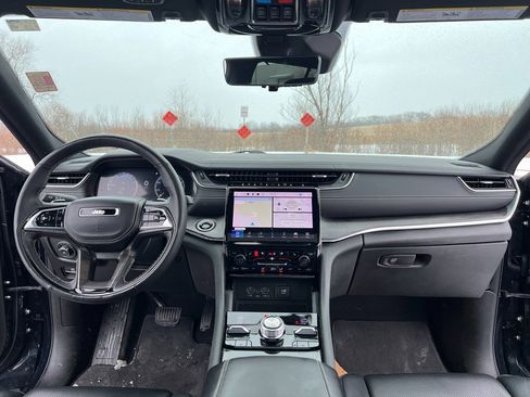 Used 2024 Jeep Grand Cherokee L Overland w/ Advanced Protech Group III image 22