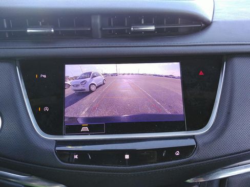 Used 2021 Cadillac XT5 Luxury FWD image 9