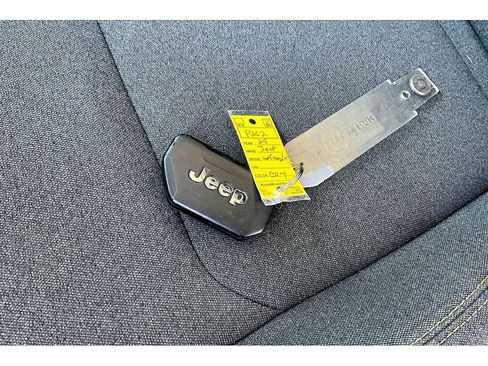 Certified 2025 Jeep Wrangler Sahara image 12