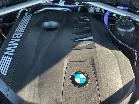 Used 2024 BMW X7 xDrive40i image 10