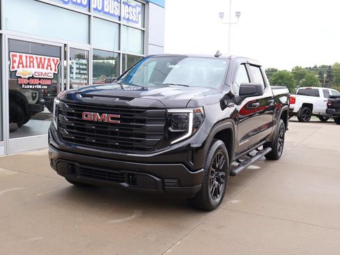 Used 2025 GMC Sierra 1500 Pro w/ Graphite Edition AWD/4WD image 6