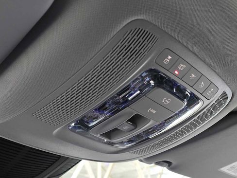 Used 2026 Mercedes-Benz GLS 450 4MATIC image 33