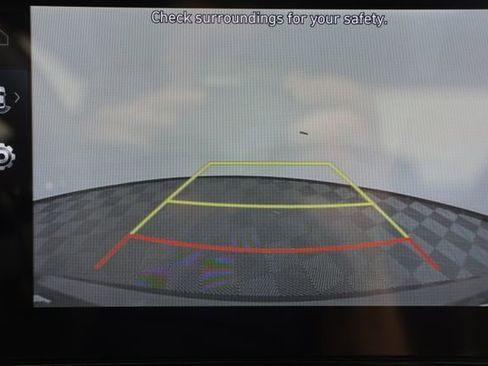 Used 2025 Hyundai Elantra SEL FWD image 17