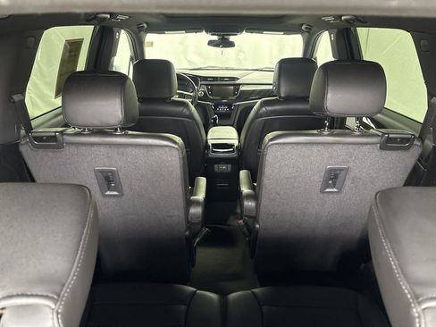 Used 2025 Cadillac XT6 Premium Luxury image 9