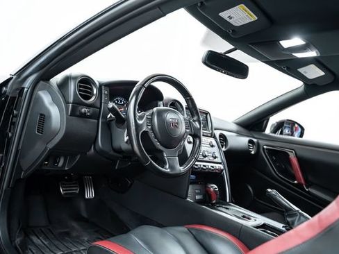 Used 2012 Nissan GT-R Black Edition AWD/4WD image 21